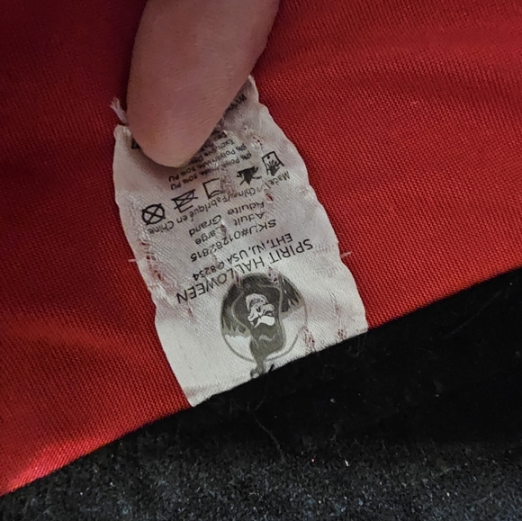 Red Satin Corsette - Picture 5 of 5